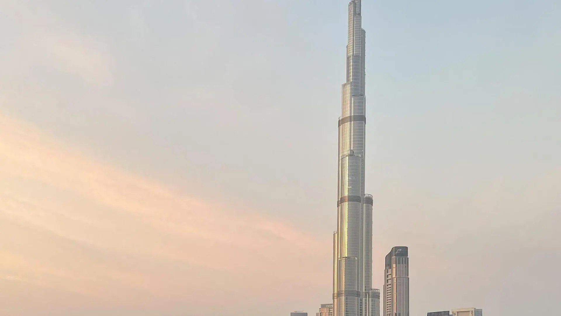 アパート Burj Khalifa View Lux 3 Bedroom By Tanami Holiday Homes ドバイ
