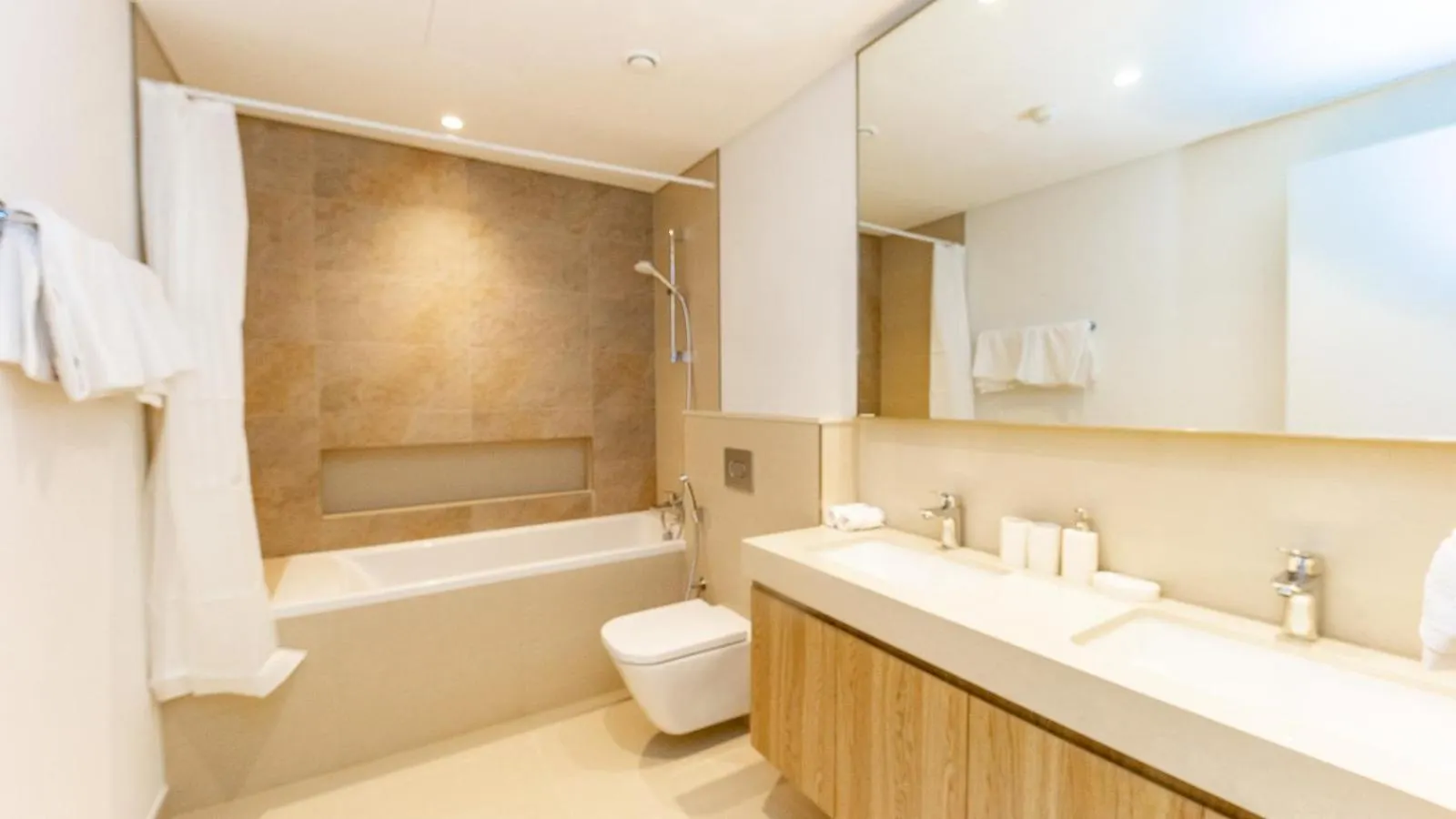 Burj Khalifa View Lux 3 Bedroom By Tanami Holiday Homes ドバイ アラブ首長国連邦