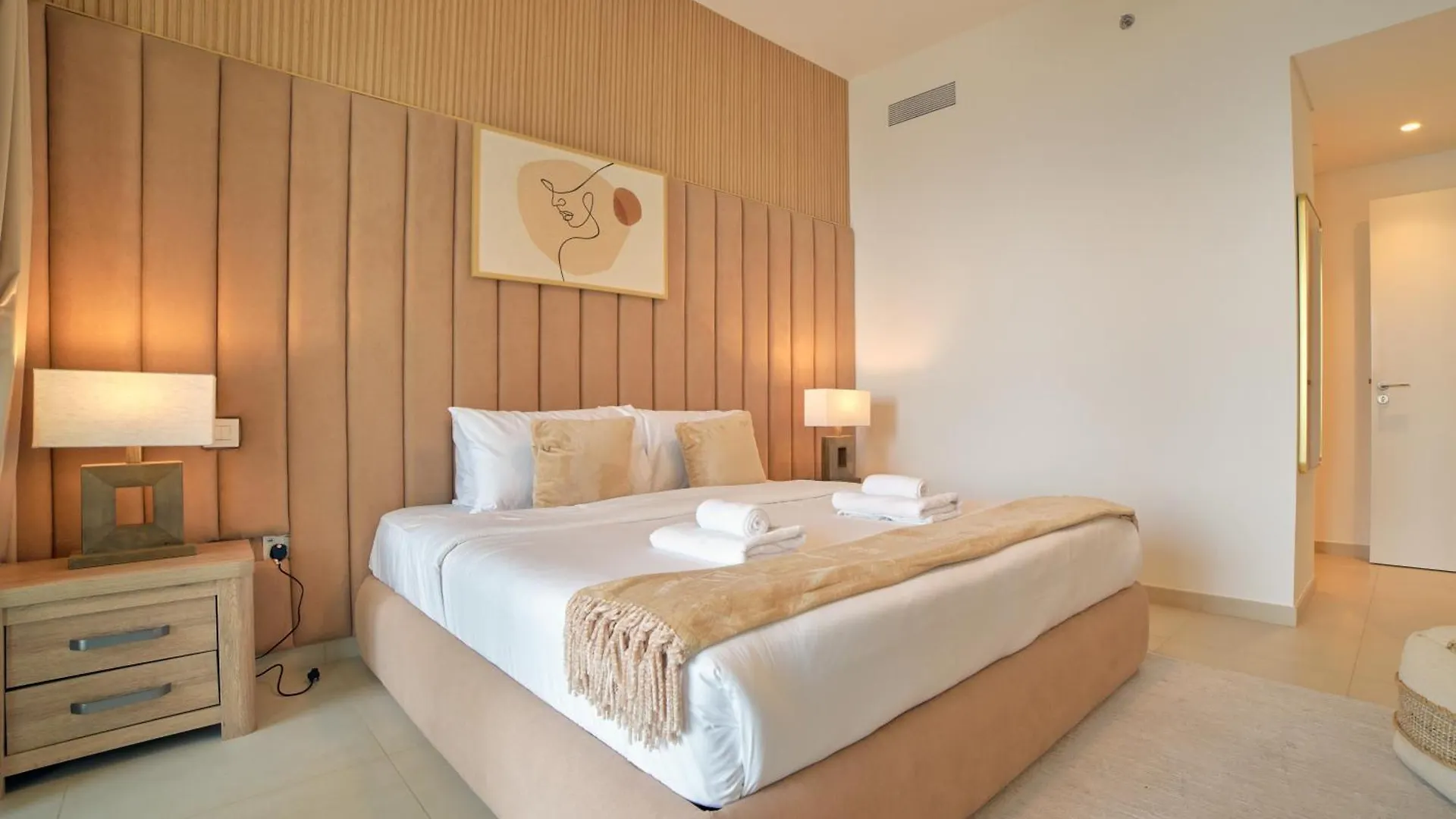Burj Khalifa View Lux 3 Bedroom By Tanami Holiday Homes ドバイ アパート