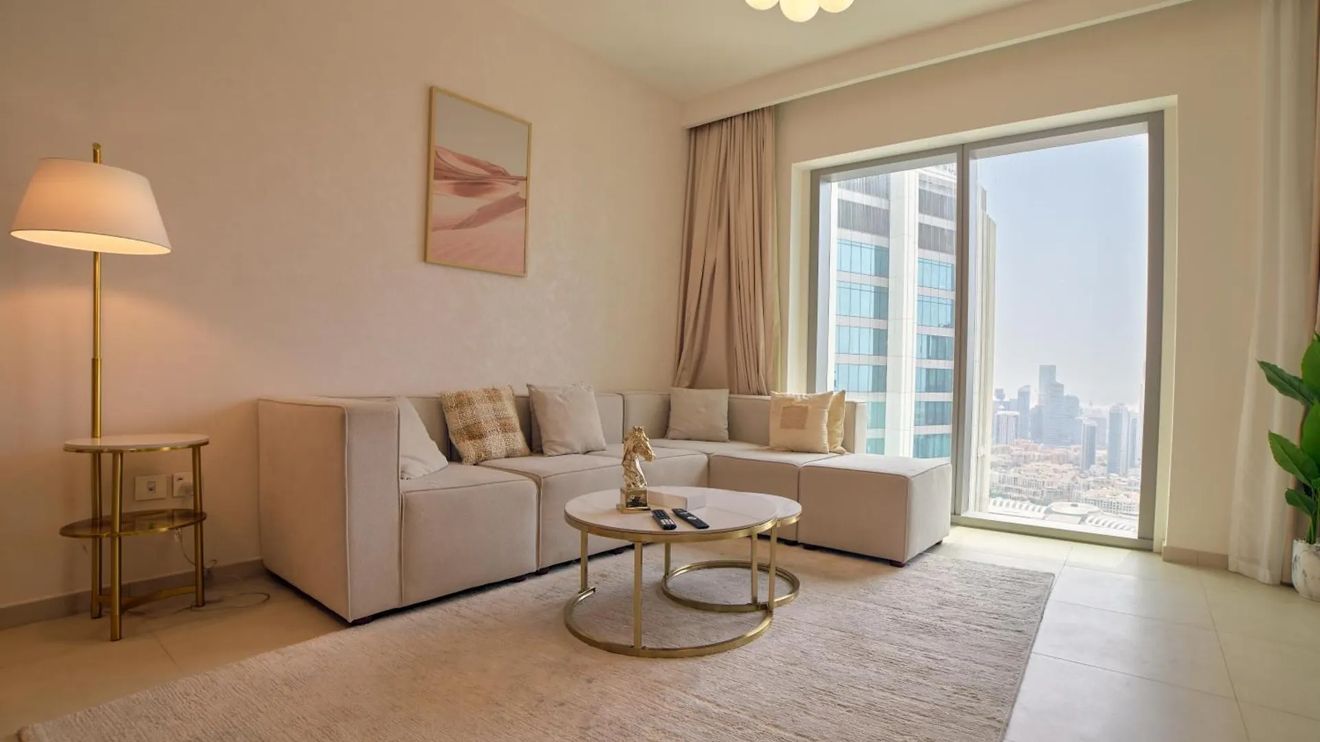 Burj Khalifa View Lux 3 Bedroom By Tanami Holiday Homes ドバイ アラブ首長国連邦